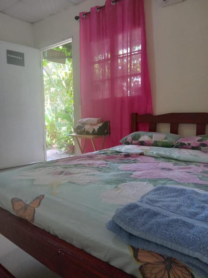 Hostal Brisas Calobrenas Экстерьер фото