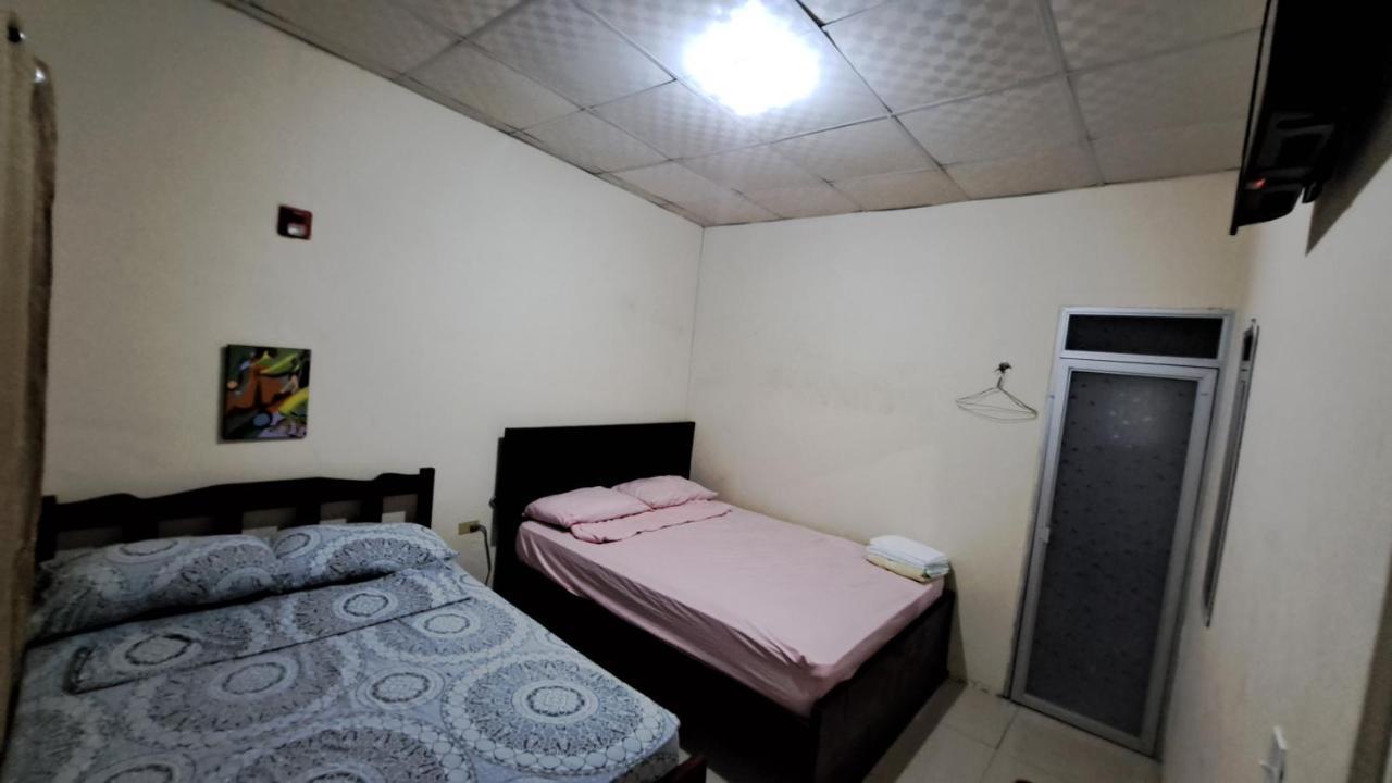 Hostal Brisas Calobrenas Экстерьер фото